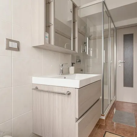Milanrentals - Greko Apartament